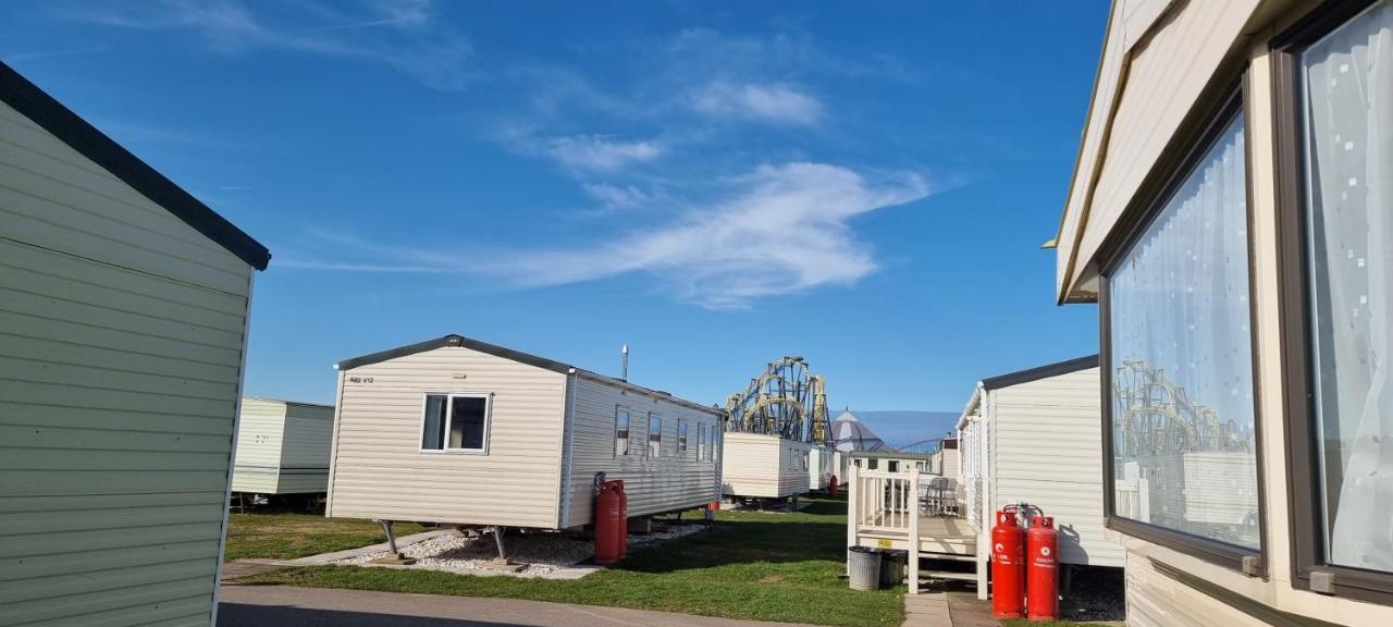 Апартаменты Lovely Caravan At Ingoldmells Just Behind Sealands Экстерьер фото